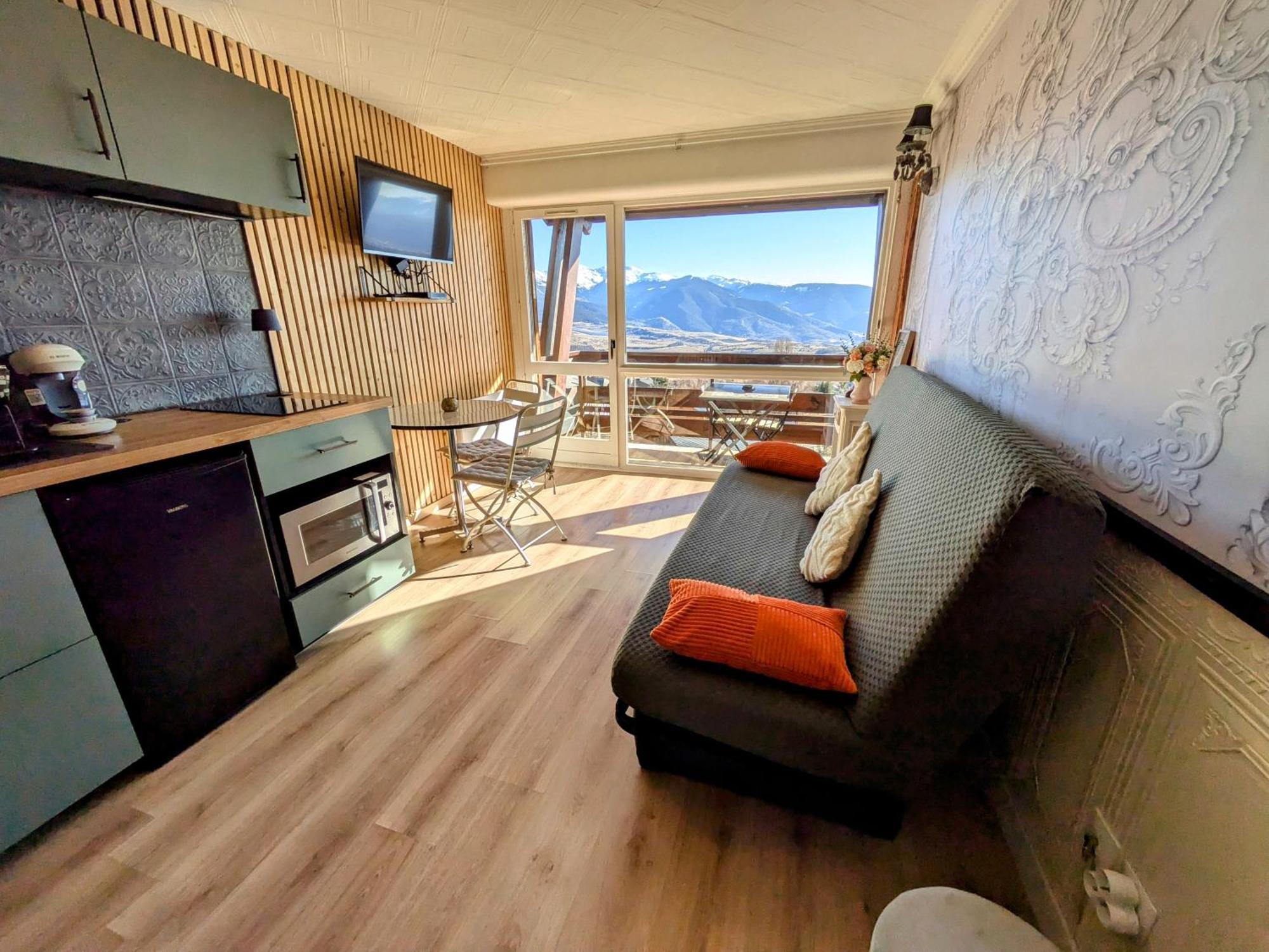 Le Ptit Cocon Apartment Font-Romeu-Odeillo-Via Exterior photo